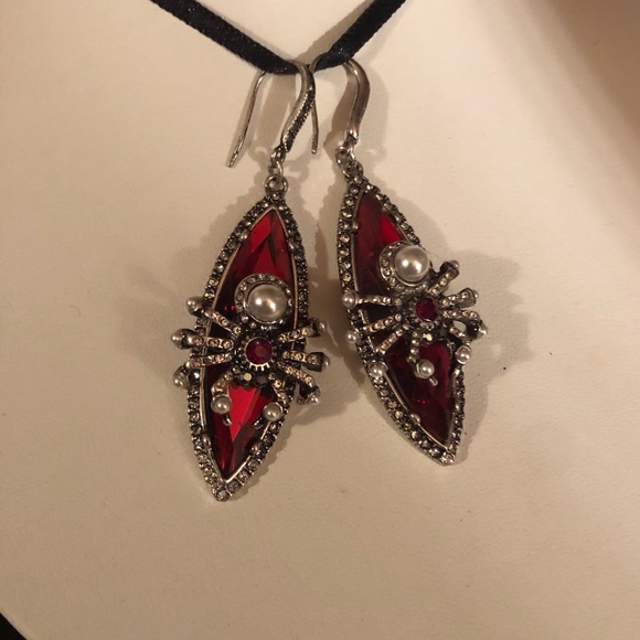 Oversized Spider Earrings Red - Picture 6 of 13